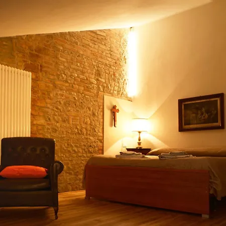 Lantgård Podere Palazzo Illica *