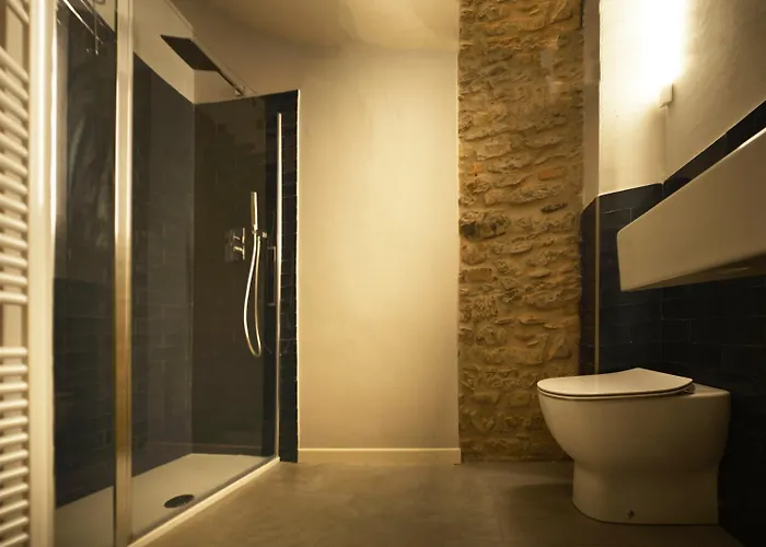 Podere Palazzo Illica مزرعة للإقامة *