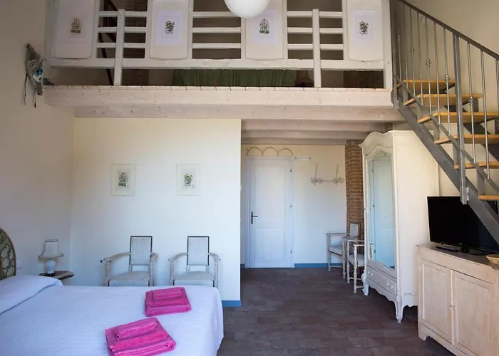 Podere Palazzo Illica Alloggio per agriturismo CastellʼArquato