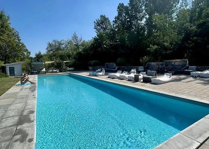 Podere Palazzo Illica مزرعة للإقامة